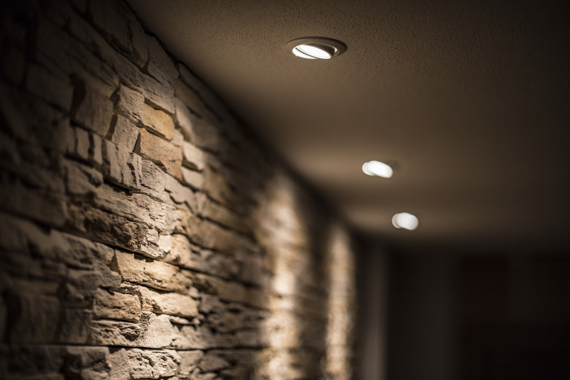Is There a Problem with Your Indoor Lighting? | DSpain